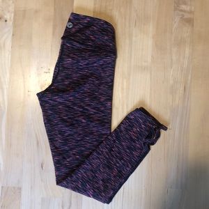 Heather pink and grey cropped leggings